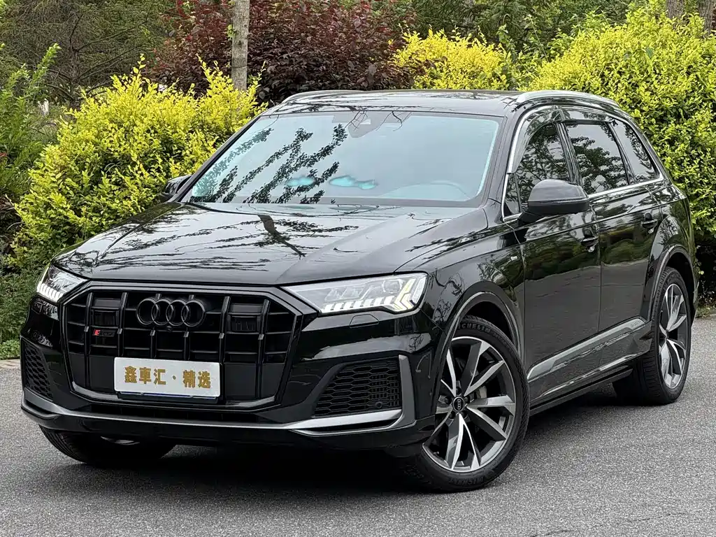 Audi Q7 2023 — фото 1