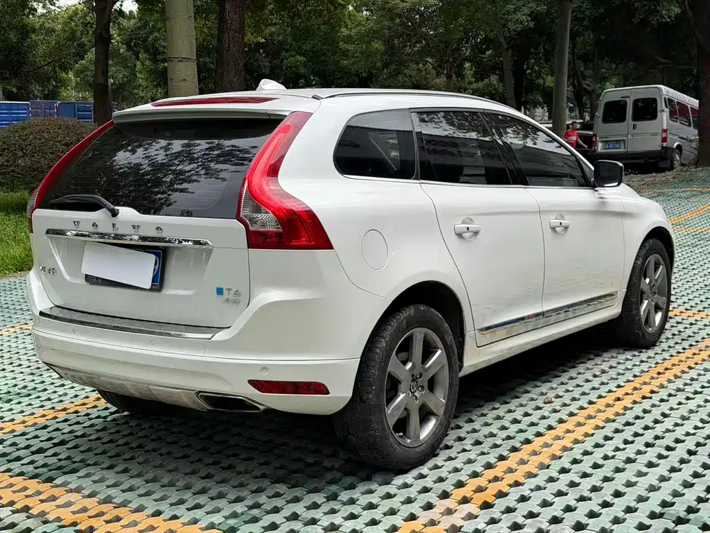 Volvo XC60 2014 — фото 4