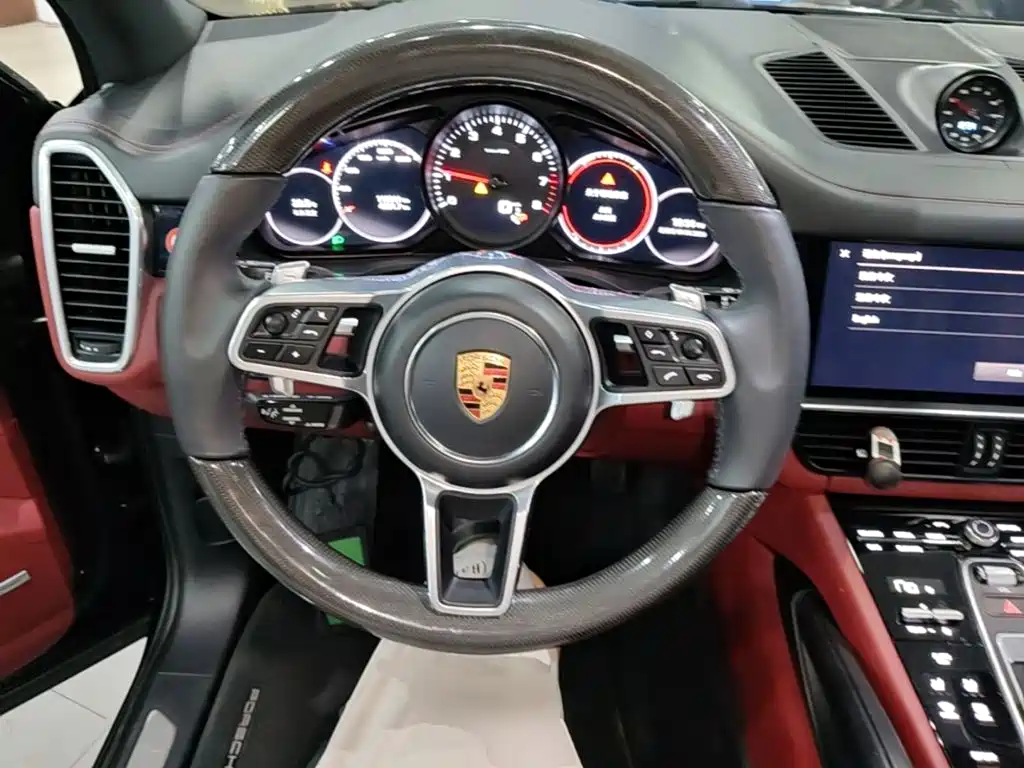 Porsche Cayenne 2023 — фото 11