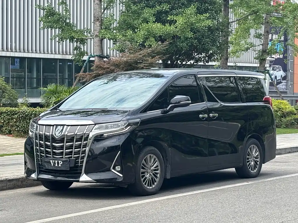 Toyota Alphard 2022 — фото 1