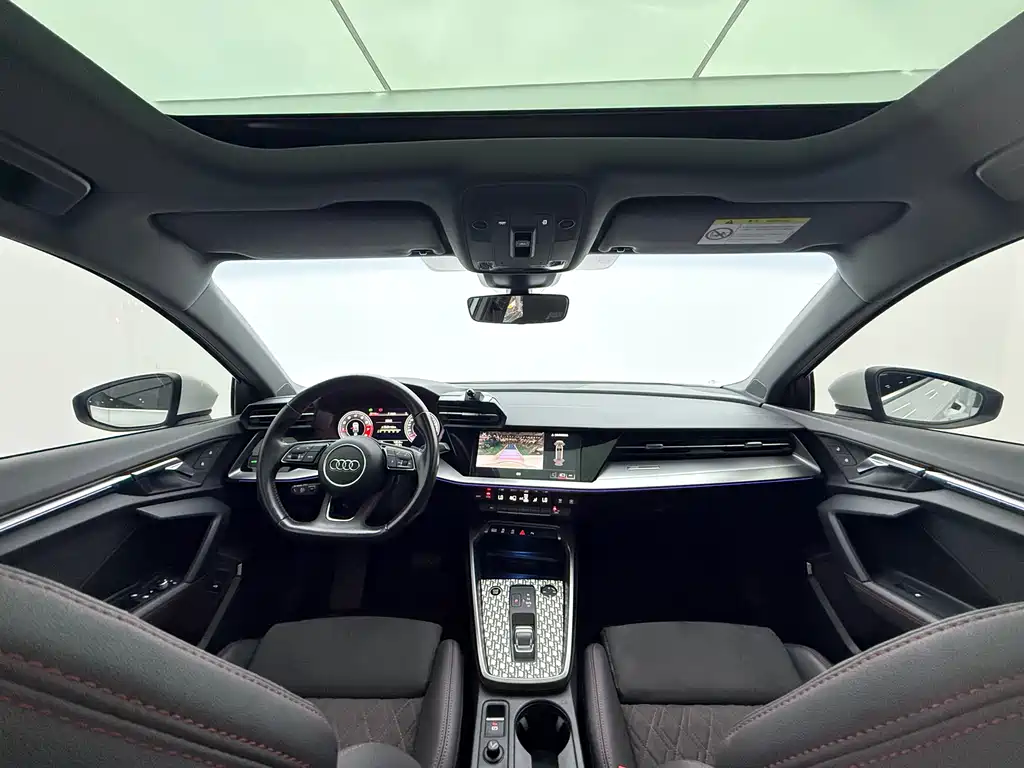 Audi A3 2021 — фото 10