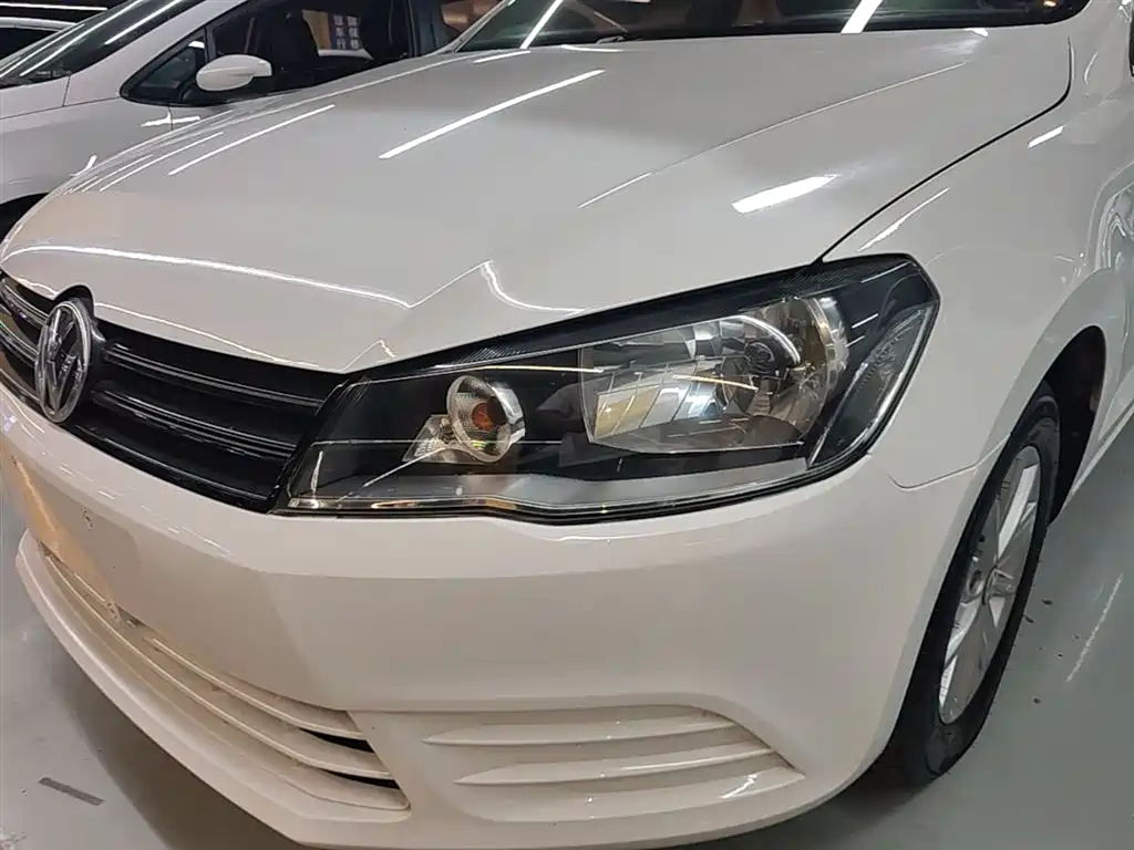 Volkswagen Jetta 2018 — фото 24