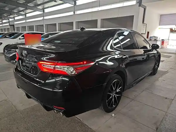 Toyota Camry 2021