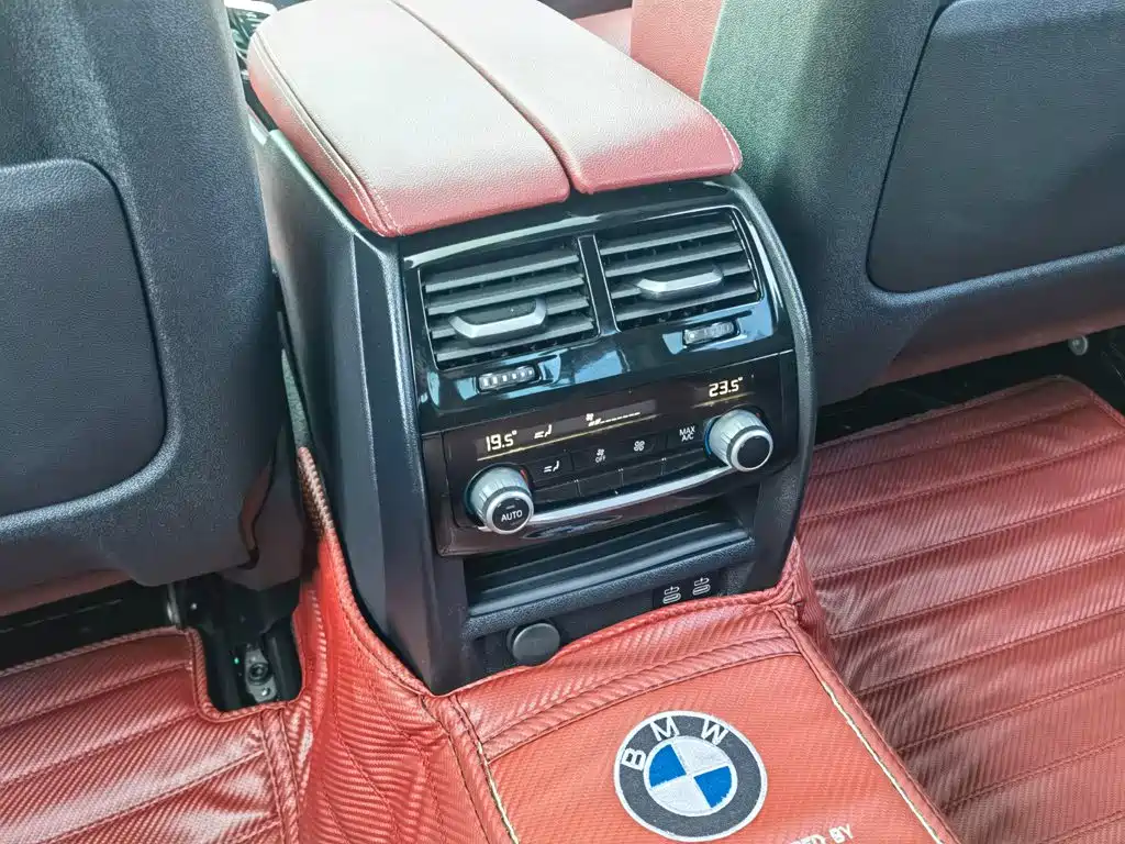 BMW 5 Series 2022 — фото 42