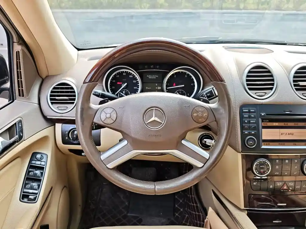 Mercedes-Benz GL-Class 2012 — фото 17