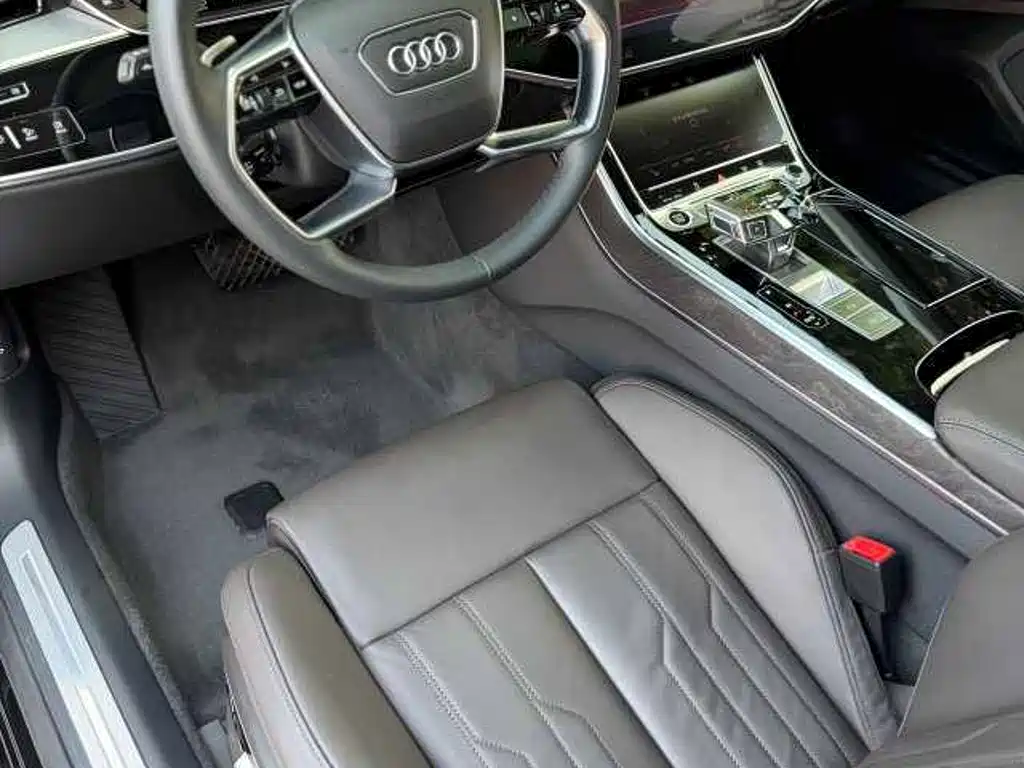 Audi A8 2024