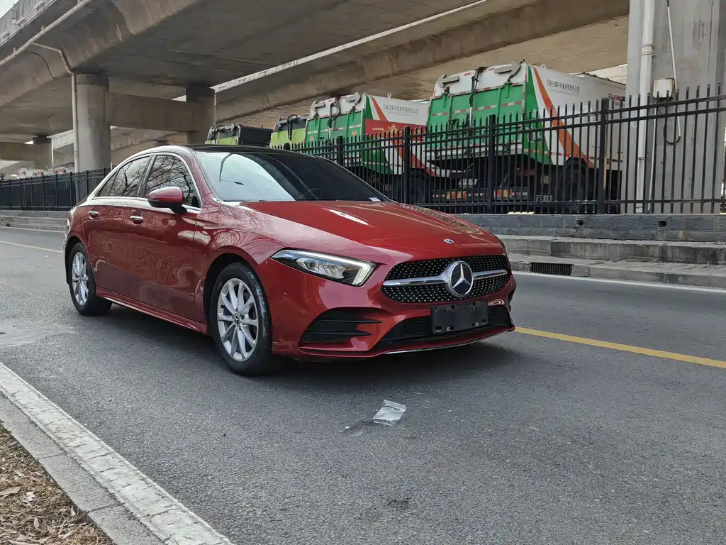 Mercedes-Benz A-Class 2019 — фото 2