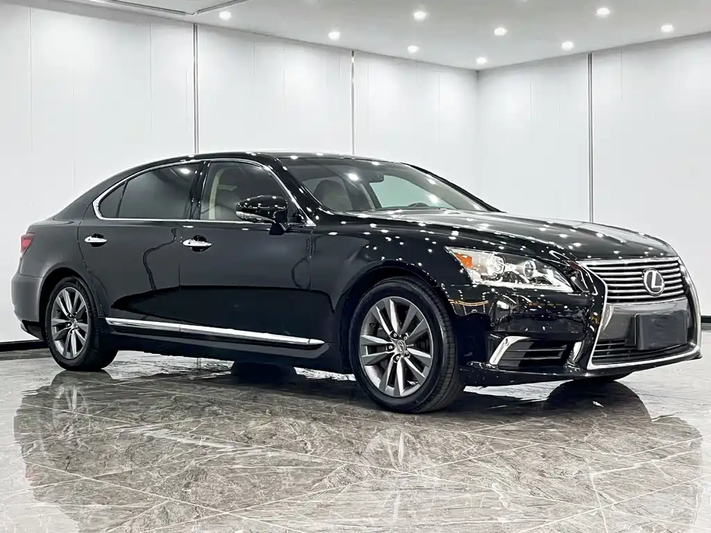 Lexus LS 2015 — фото 2