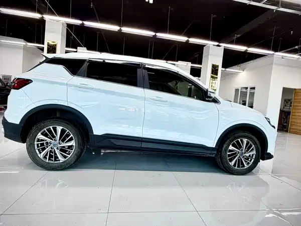 Geely Binyue 2021