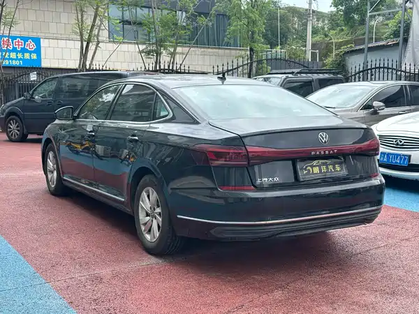 Volkswagen Passat 2025