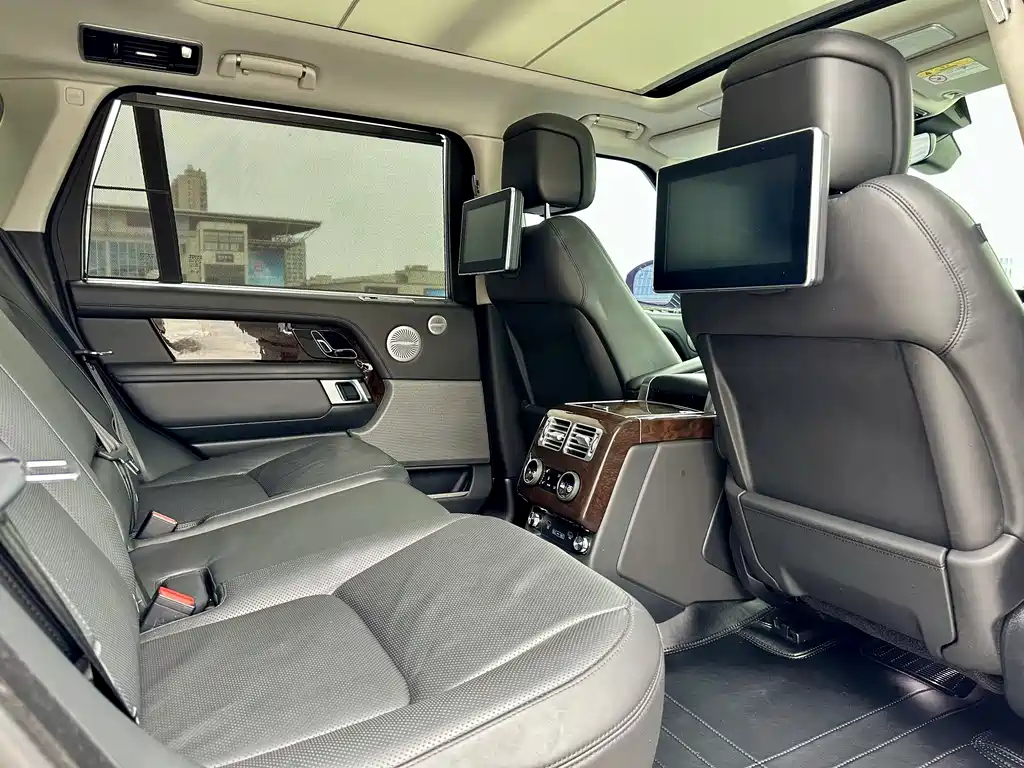 Land Rover Range Rover 2020 — фото 9