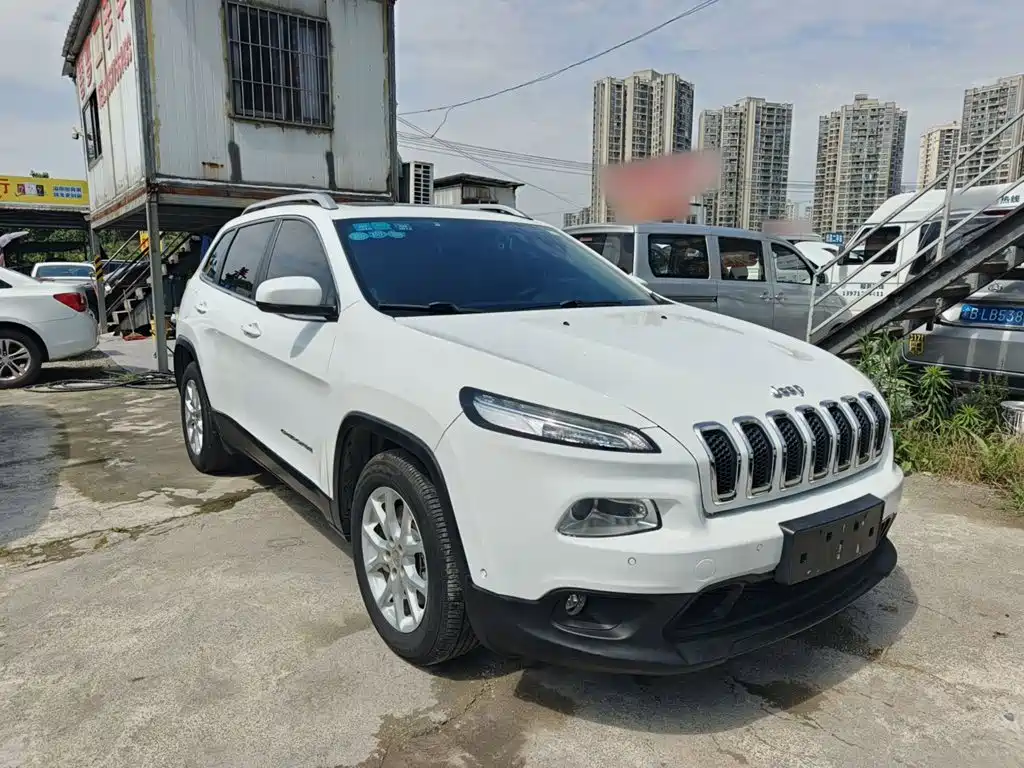 Jeep Cherokee 2016 — фото 4