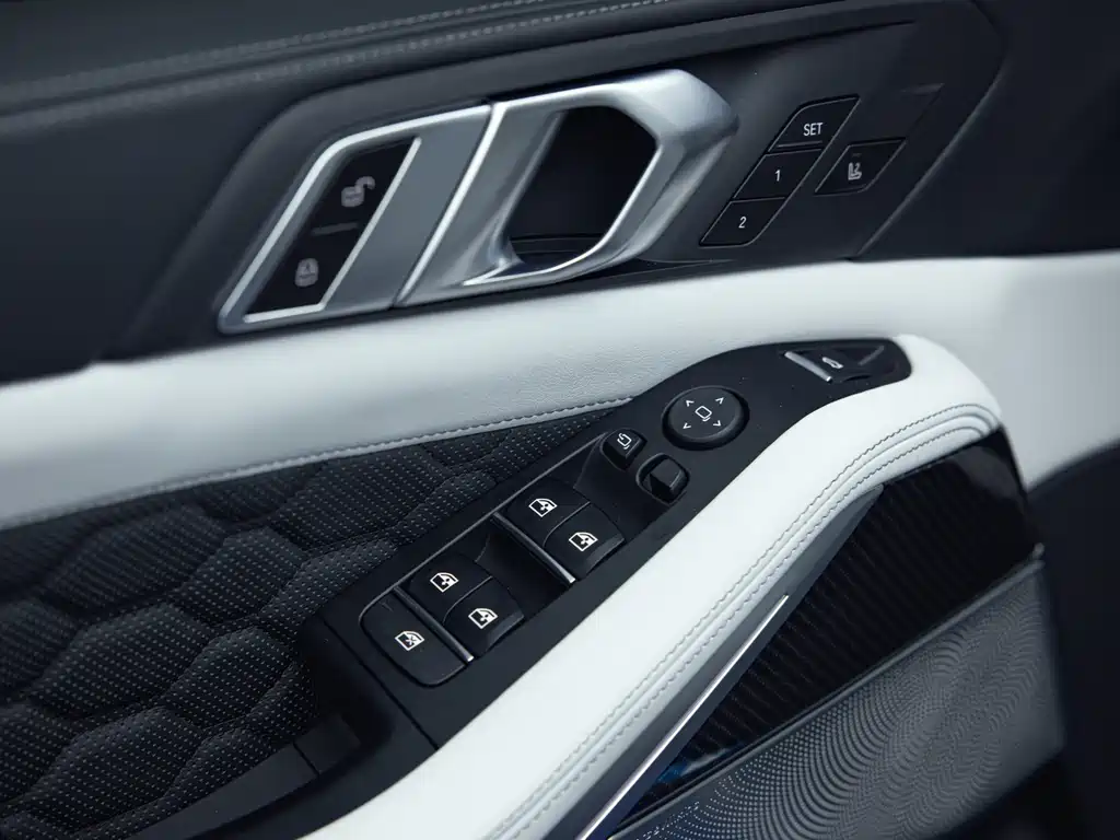 BMW X5 M 2021 — фото 13