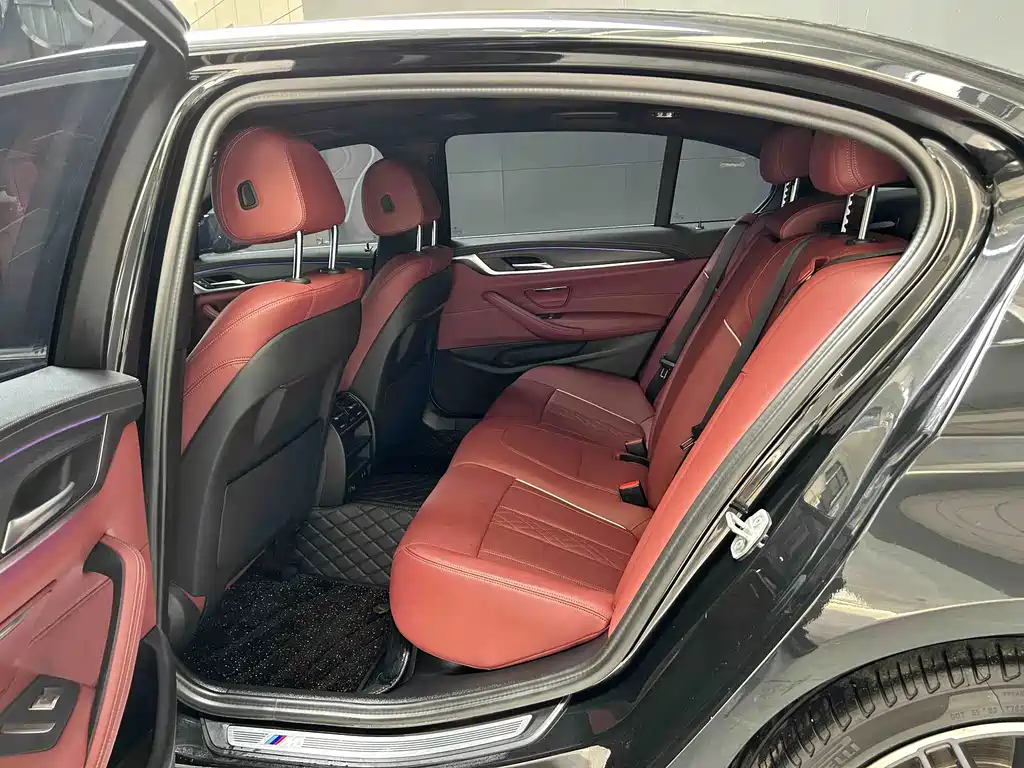 BMW 5 Series 2022