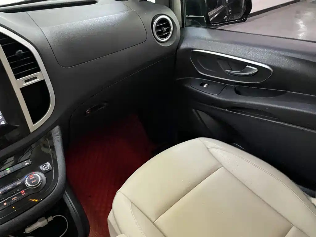 Mercedes-Benz Vito 2017 — фото 12