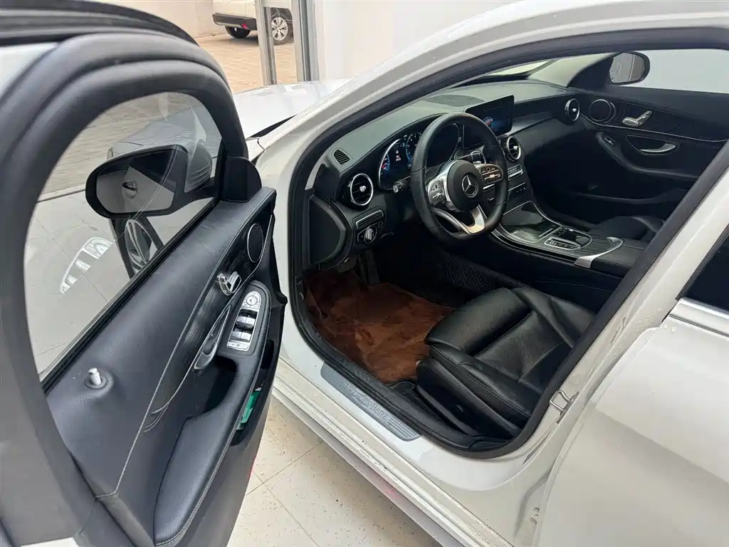 Mercedes-Benz C-Class 2020 — фото 12