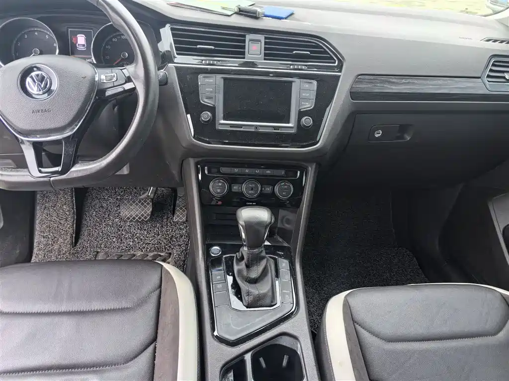 Volkswagen Tiguan L 2017 — фото 13
