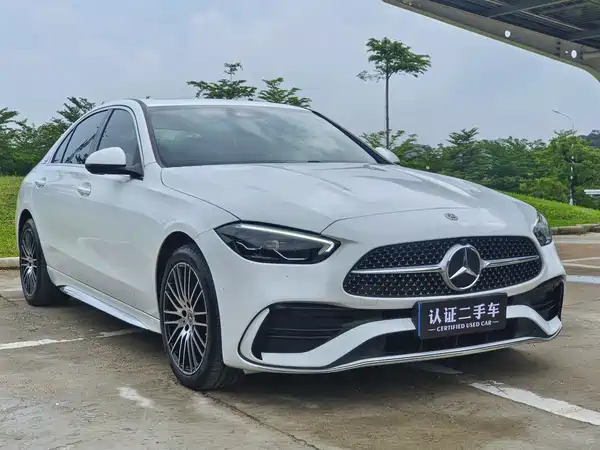 Mercedes-Benz C-Class 2024