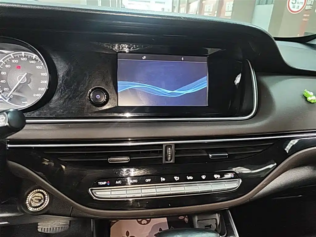 GAC Motor Trumpchi M6 2020 — фото 13