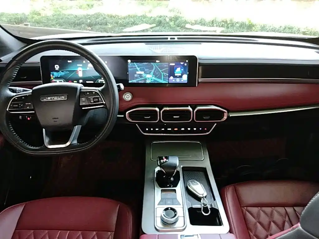 Jetour X70 PLUS 2025 — фото 10