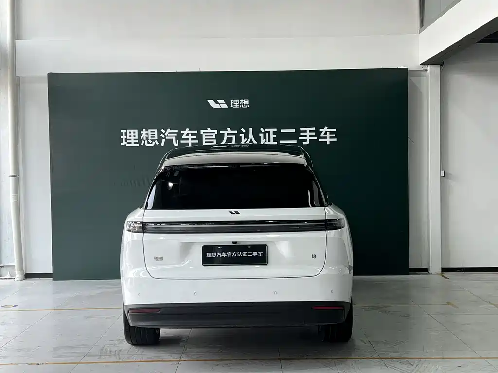 Li Auto i8 2025 — фото 4