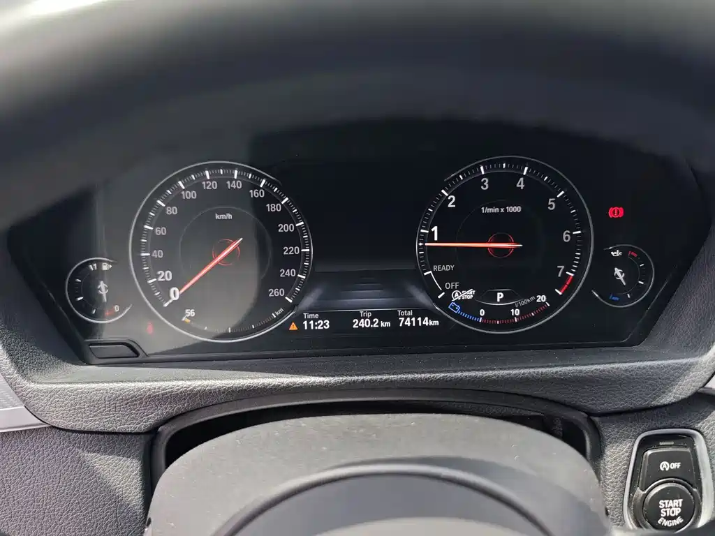 BMW 3 Series 2019 — фото 13