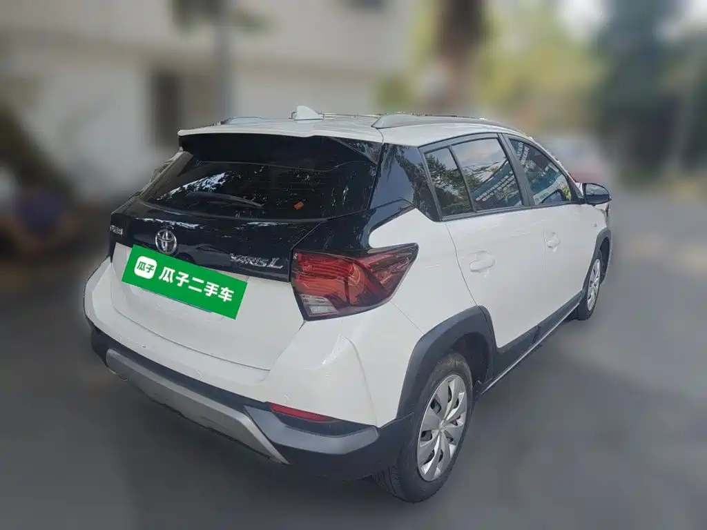 Toyota Yaris L 2022