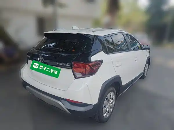 Toyota Yaris L 2022