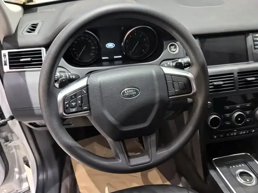 Land Rover Discovery Sport 2018 — фото 10
