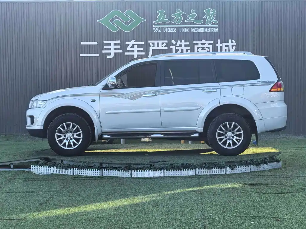 Mitsubishi Pajero Sport 2016 — фото 20