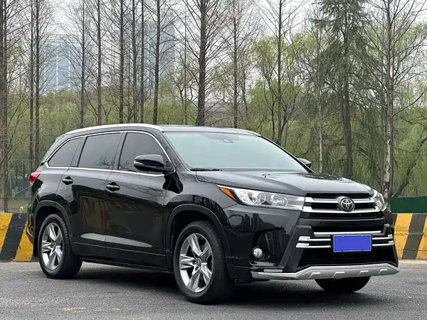 Toyota Highlander 2021