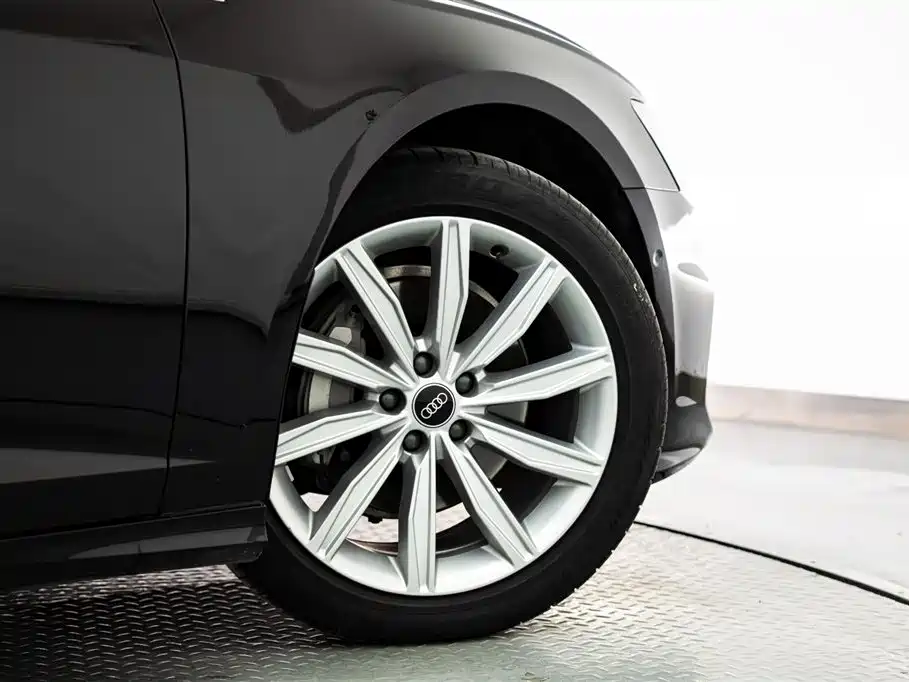 Audi A6L 2023 — фото 21