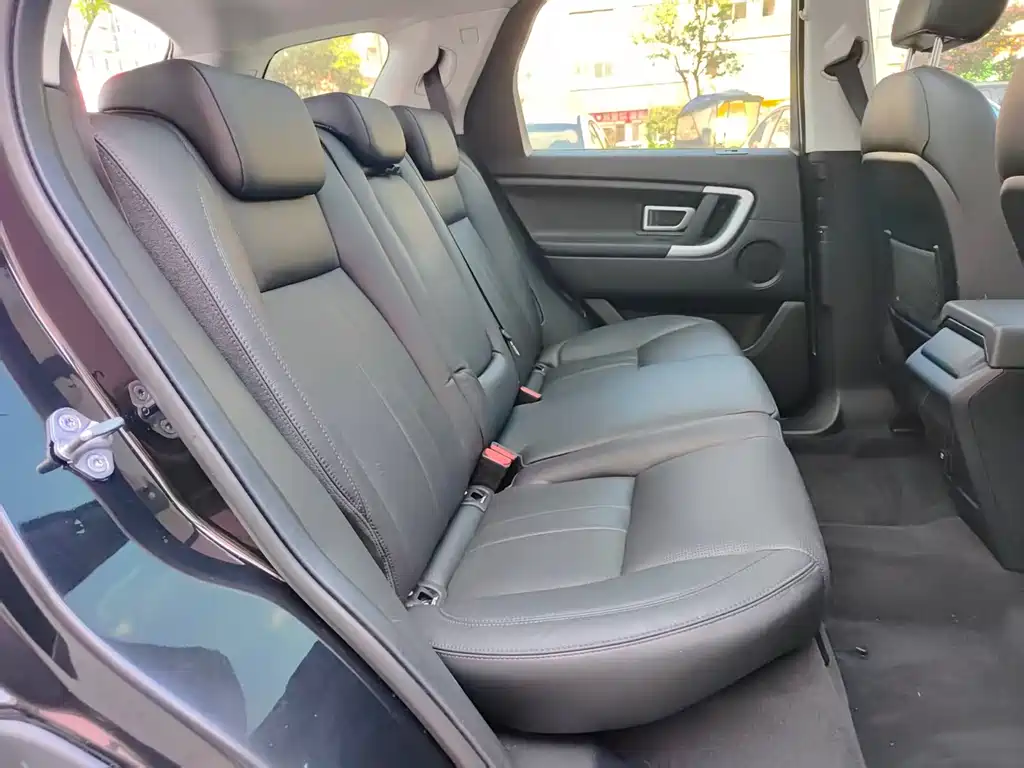Land Rover Discovery Sport 2018 — фото 13