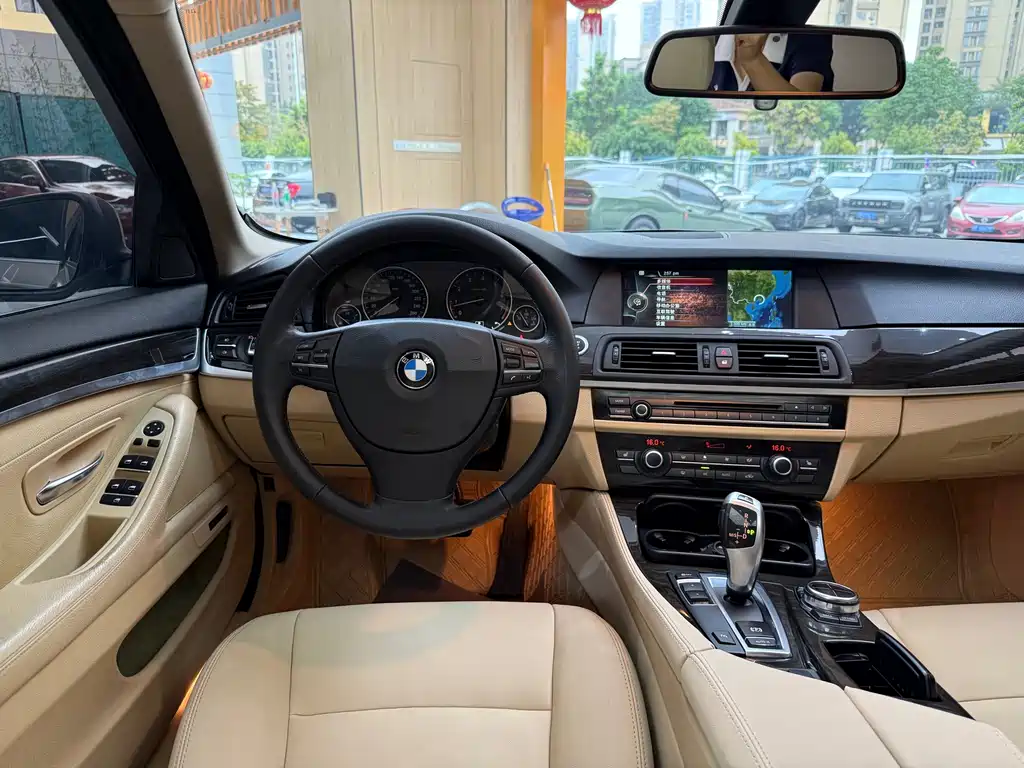 BMW 5 Series 2013 — фото 21