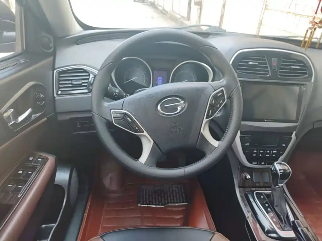 GAC Trumpchi GS5 Super 2014 — фото 11