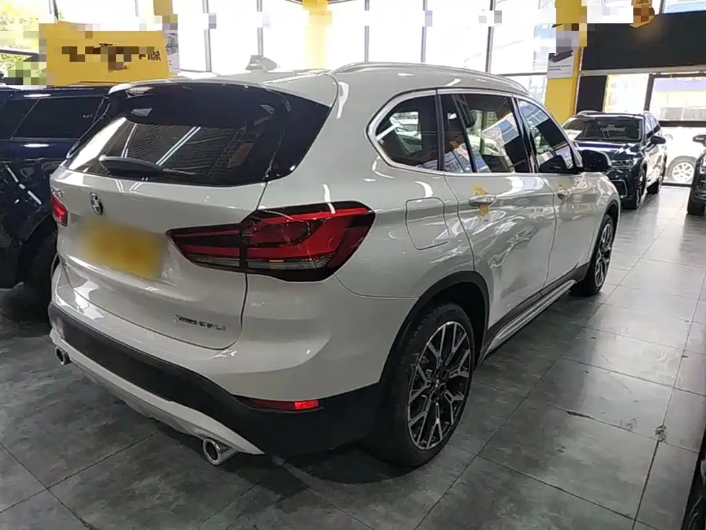 BMW X1 2022 — фото 7