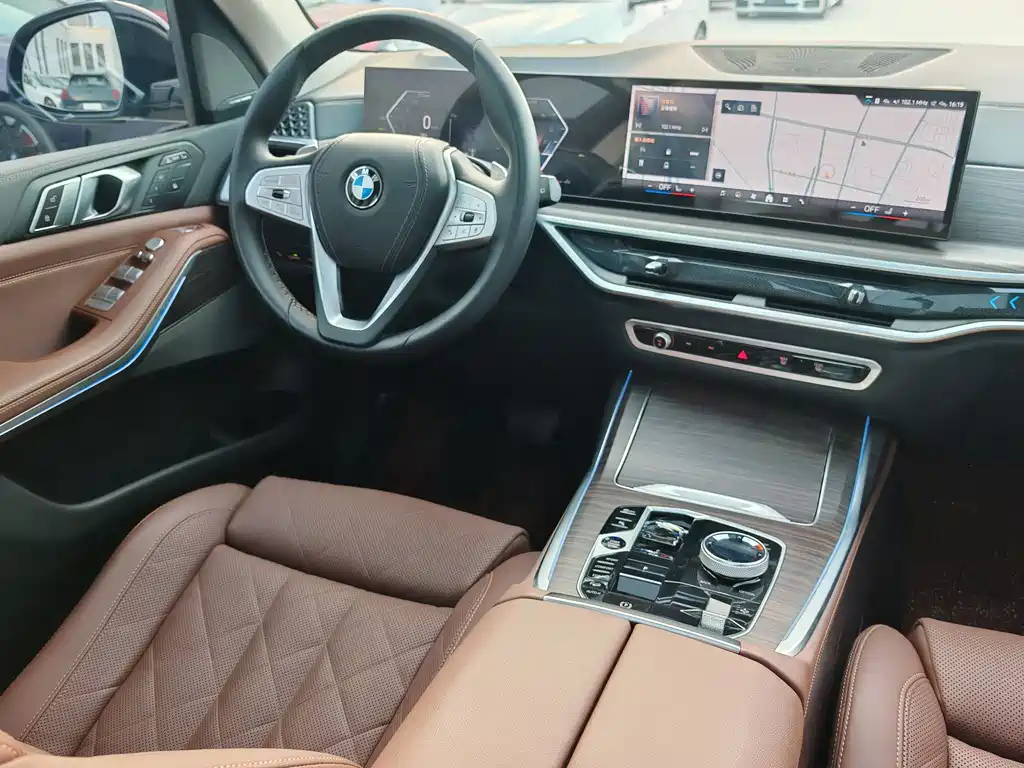 BMW X7 2024 — фото 23