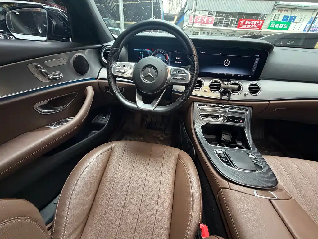 Mercedes-Benz E-Class 2020 — фото 18