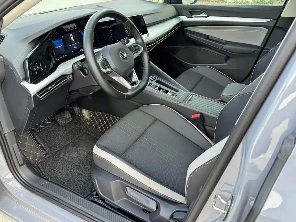 Volkswagen Golf 2022
