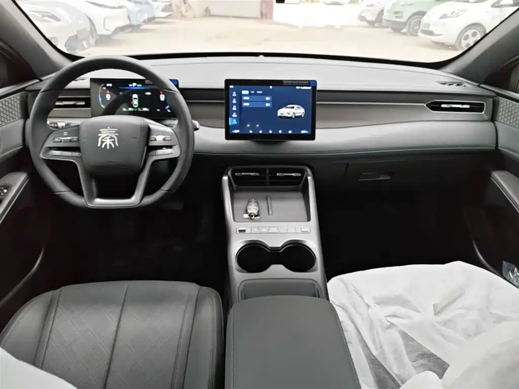 BYD Qin PLUS 2026 — фото 10