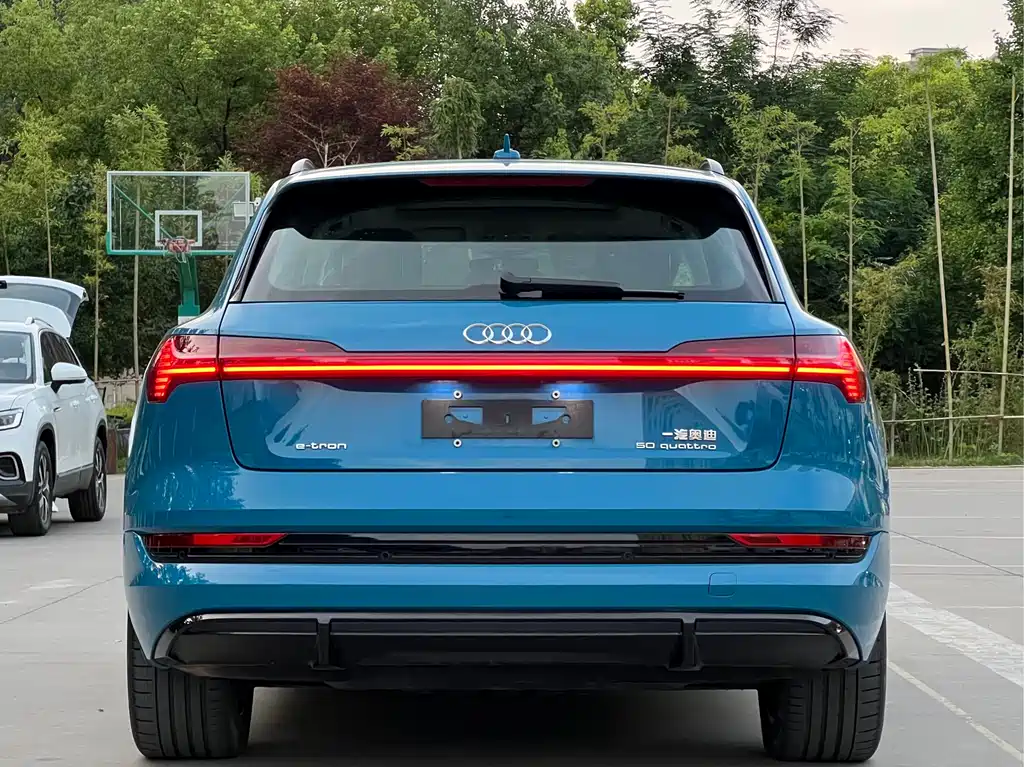 Audi e-tron 2022