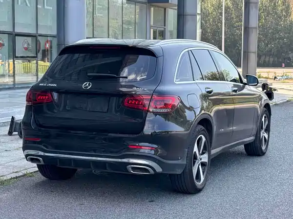 Mercedes-Benz GLC 2023