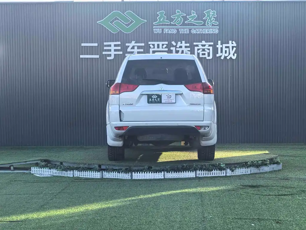Mitsubishi Pajero Sport 2016 — фото 18
