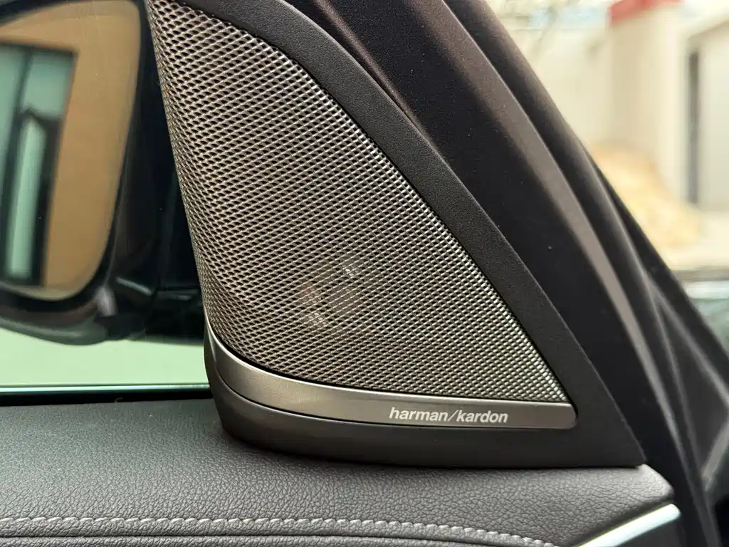 BMW 5 Series 2020 — фото 13