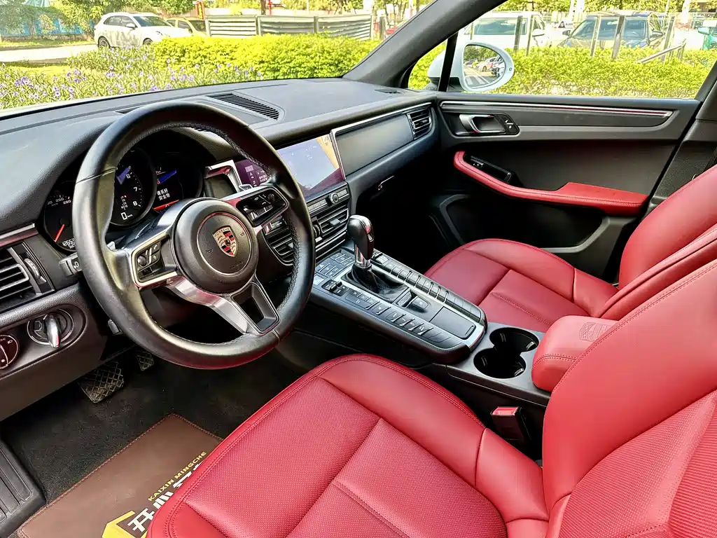 Porsche Macan 2019 — фото 9
