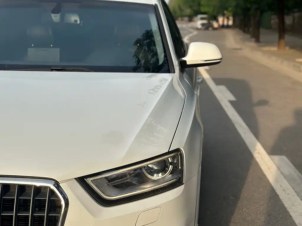 Audi Q3 2016 — фото 17