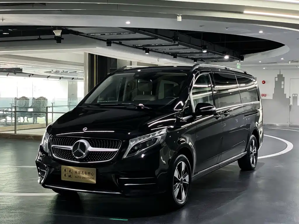 Mercedes-Benz V-Class 2021 — фото 1