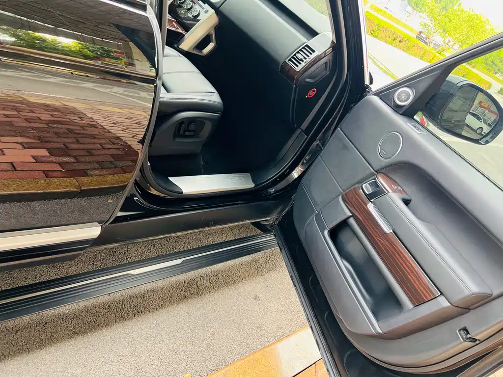 Land Rover Range Rover 2018 — фото 13