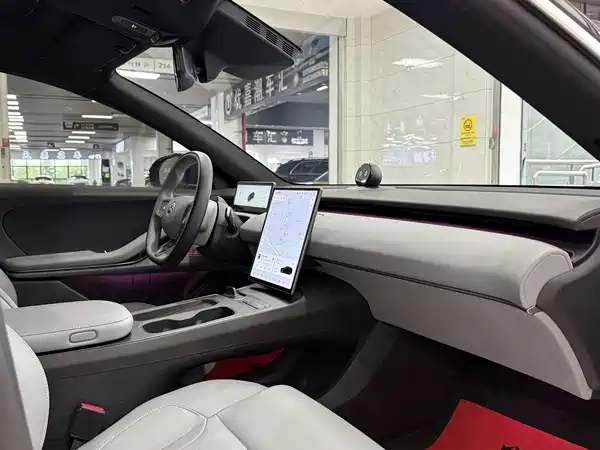 NIO ET5T 2024