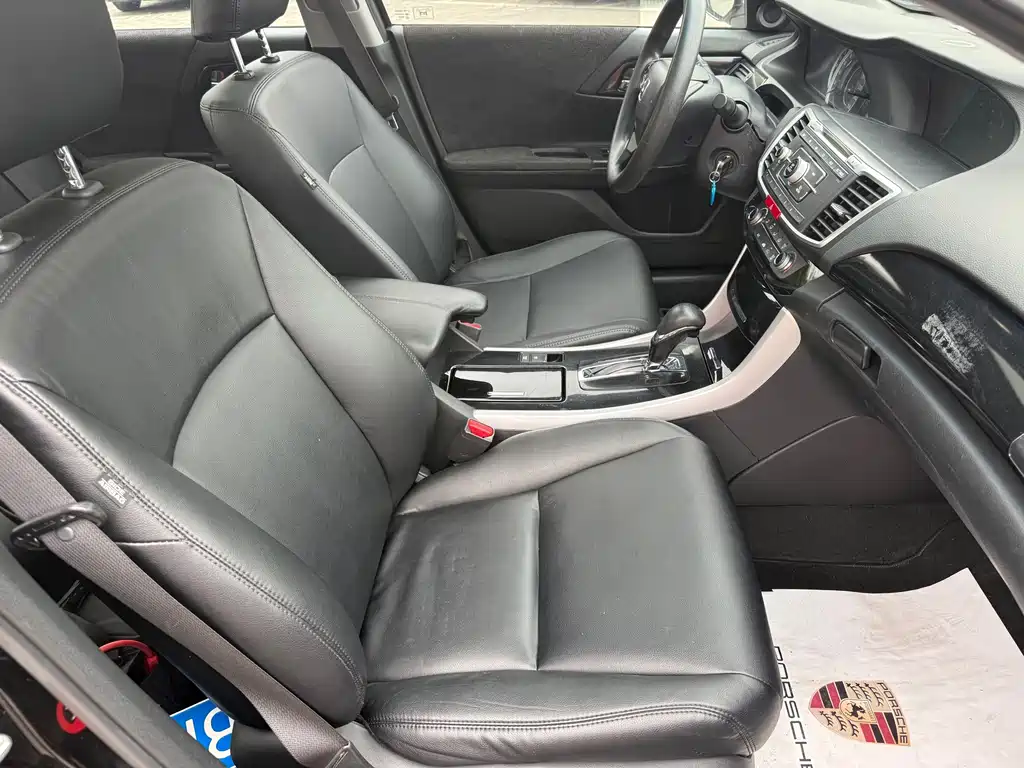 Honda Accord 2017 — фото 12